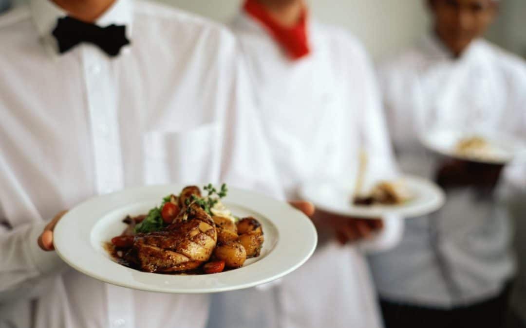 4 Prime Advantages for Hiring Catering Services for Corporate Parties